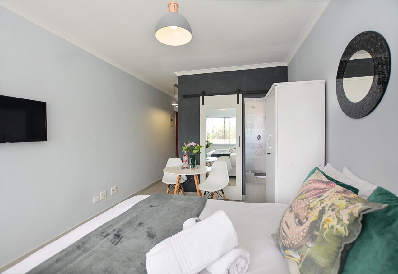 Sea Breeze Apartments Bloubergstrand Ngoại thất bức ảnh